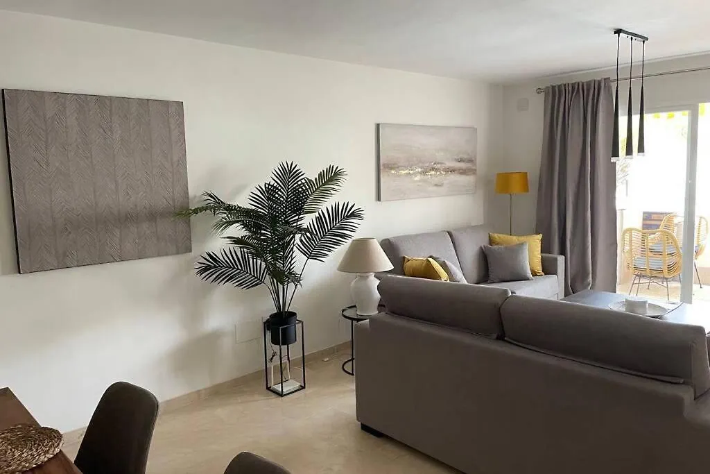 Apartamento En Playa Real, En 1ª Linea De Playa Marbella 0*,  Španělsko