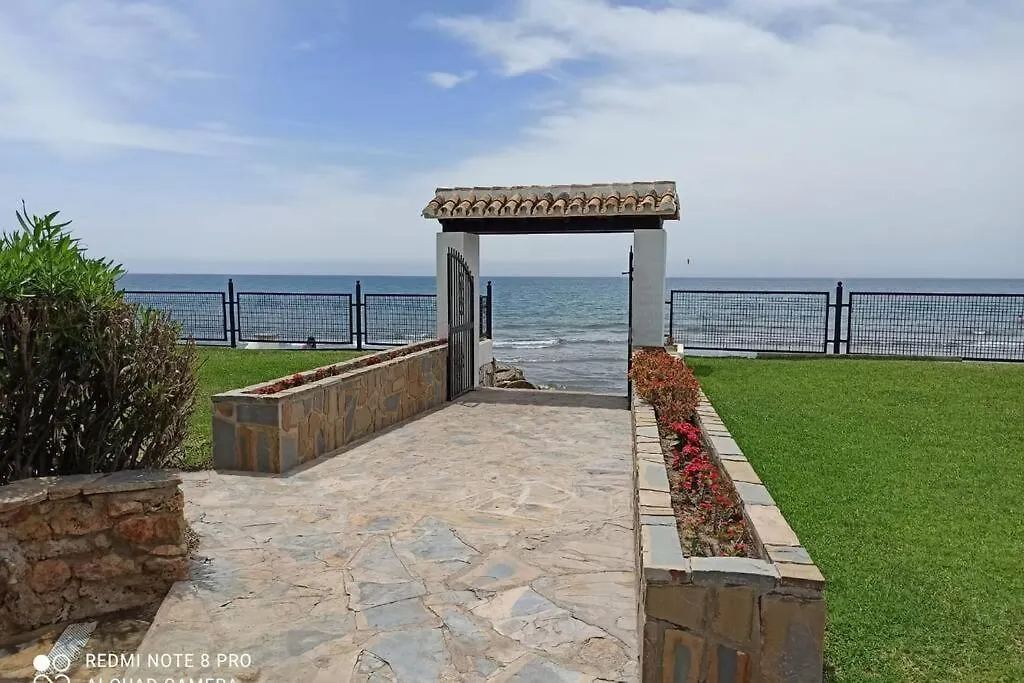 Apartmán Apartamento En Playa Real, En 1ª Linea De Playa Marbella